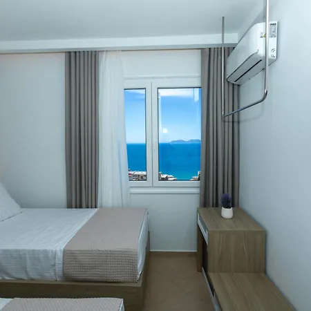 アパートホテル Boquel Vlorë